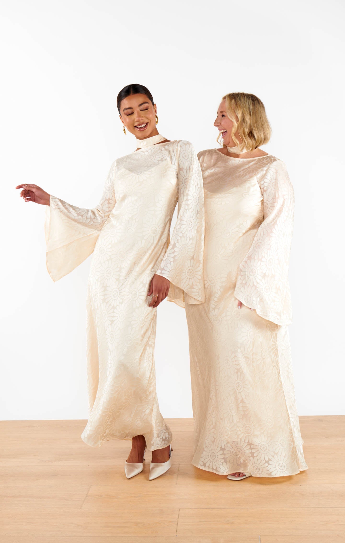 Sarah Dress ~ Cream Daisy Burnout